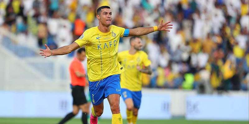 Tại Al Nassr, Ronaldo trở thành cầu thủ hưởng lương cao nhất thế giới